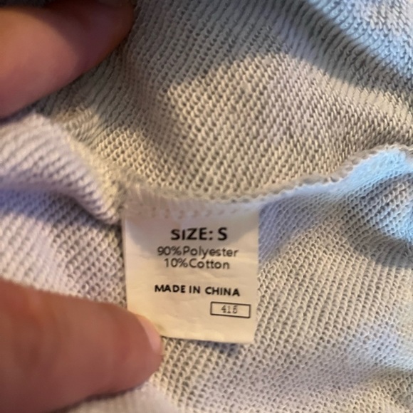 Gray and Cream Knit women’s Sweater - Picture 3 of 3